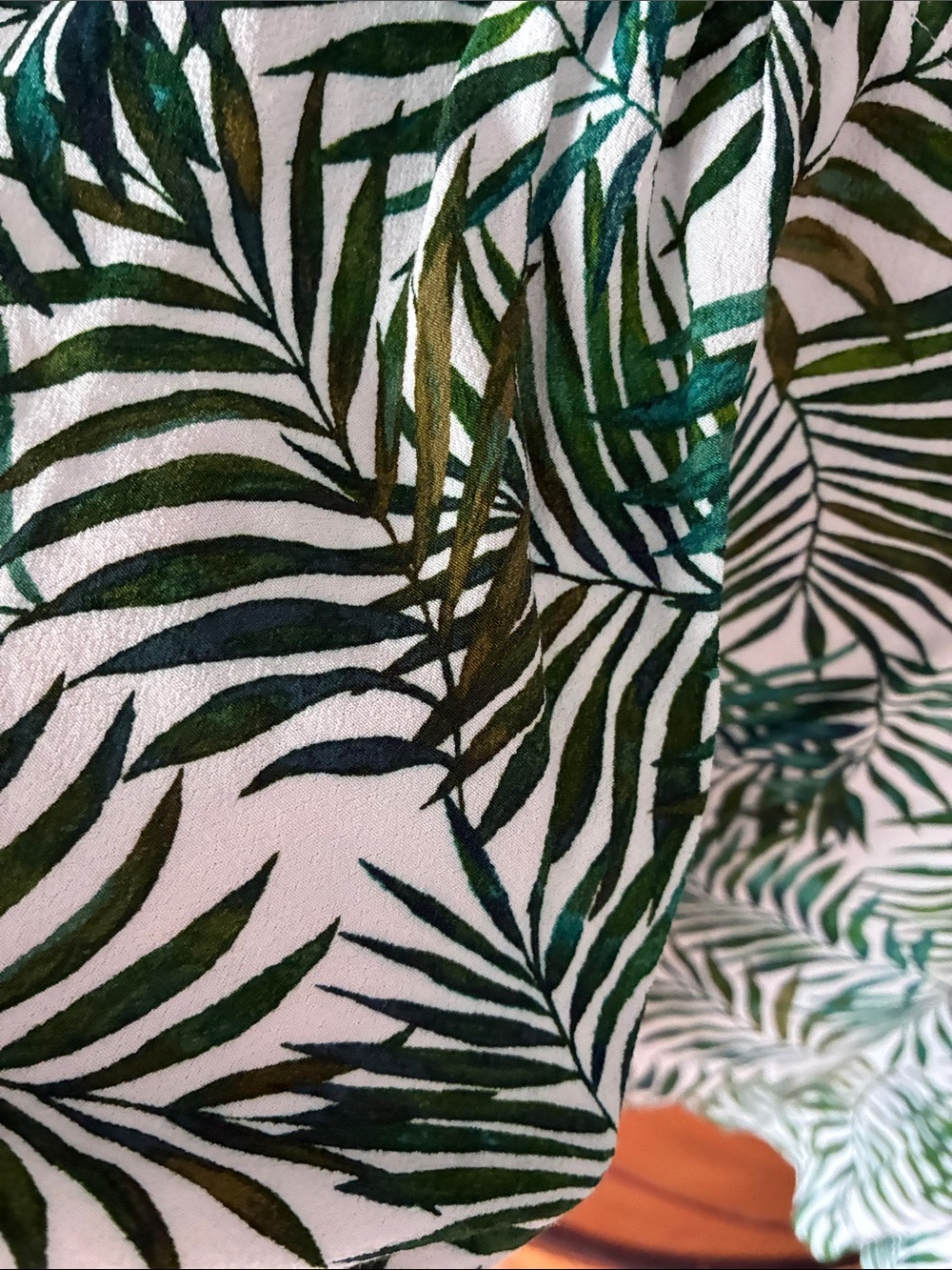 Ann Taylor Loft Green Palm Print Women's Top - Picture 3 of 9